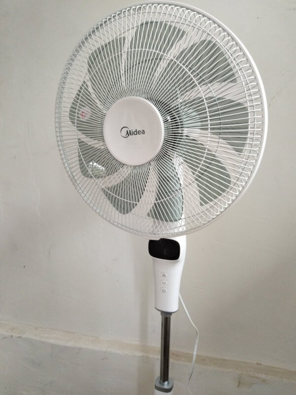美的(midea)变频电风扇fs40-17dr落地扇遥控定时智能九叶静音台扇26档