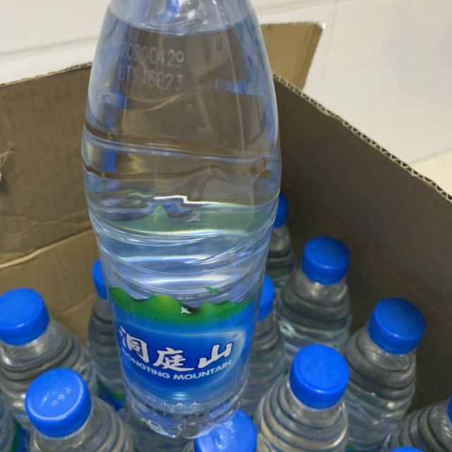洞庭山天然泉水550ml天然饮用水非矿泉水小瓶整箱含锌24瓶