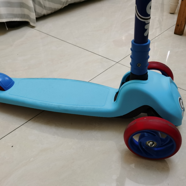 2019新品优贝一键折叠diy儿童滑板车三轮车28岁闪光轮男女宝宝溜溜车