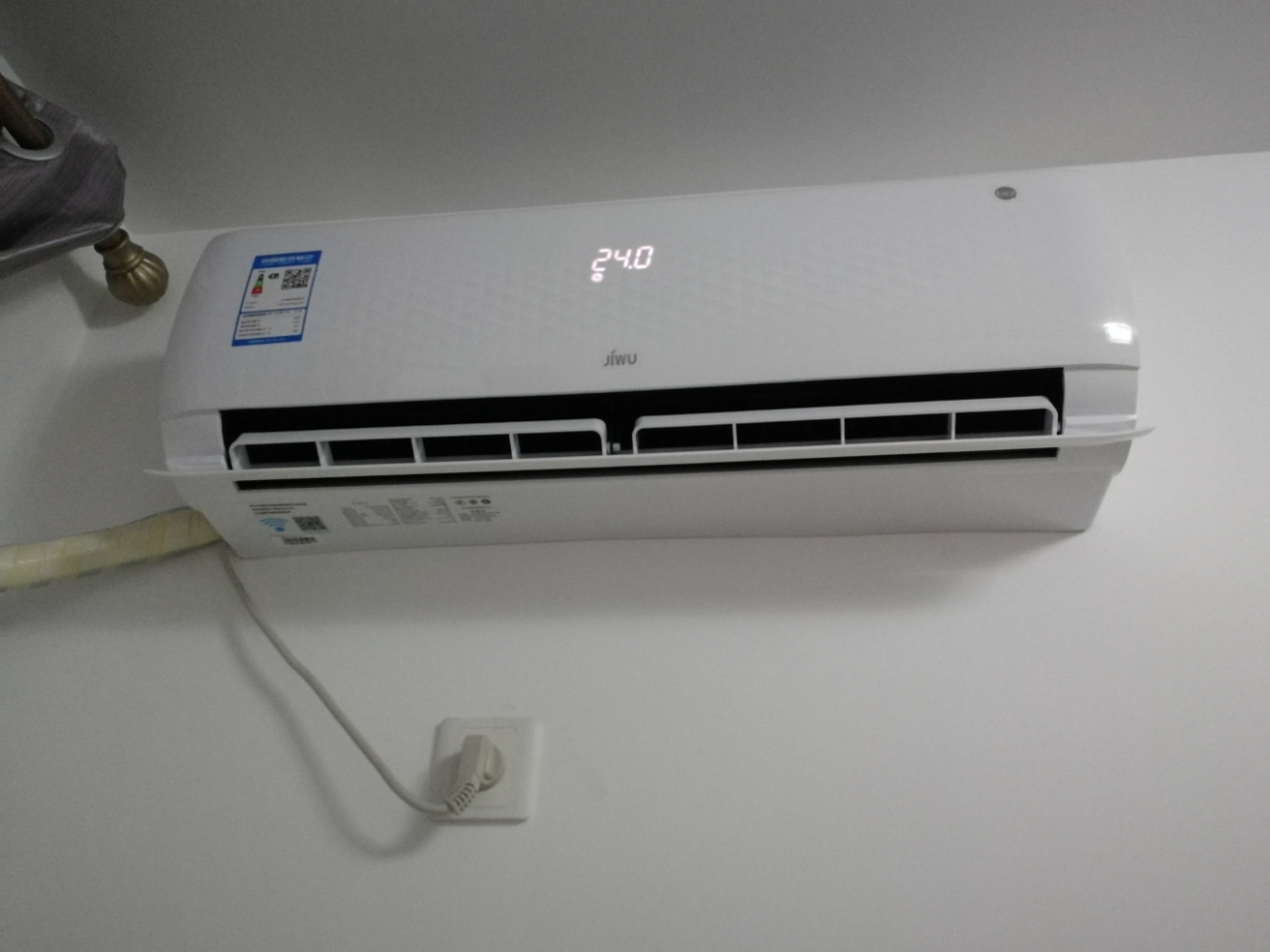 苏宁极物小biu空调 大1.