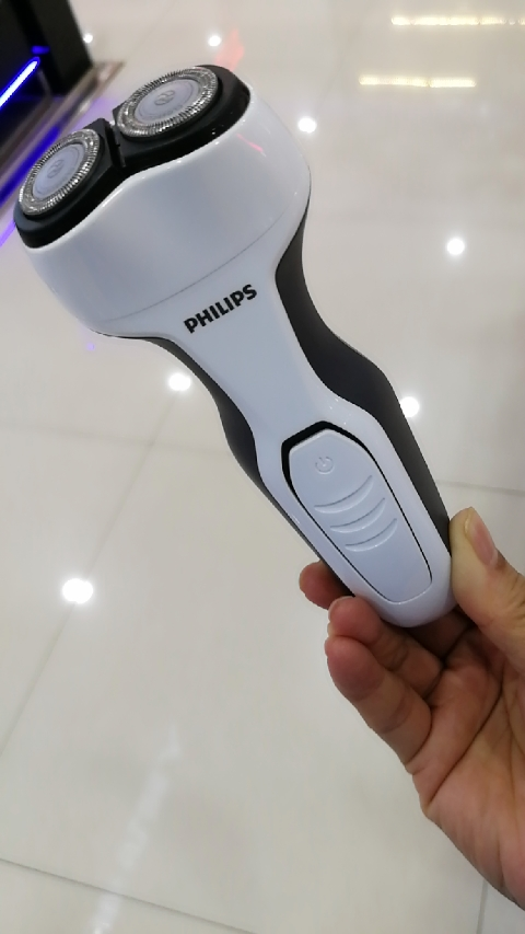 飞利浦(philips)剃须刀电动刮胡刀 男士胡须刀 进口双刀头 干湿双剃
