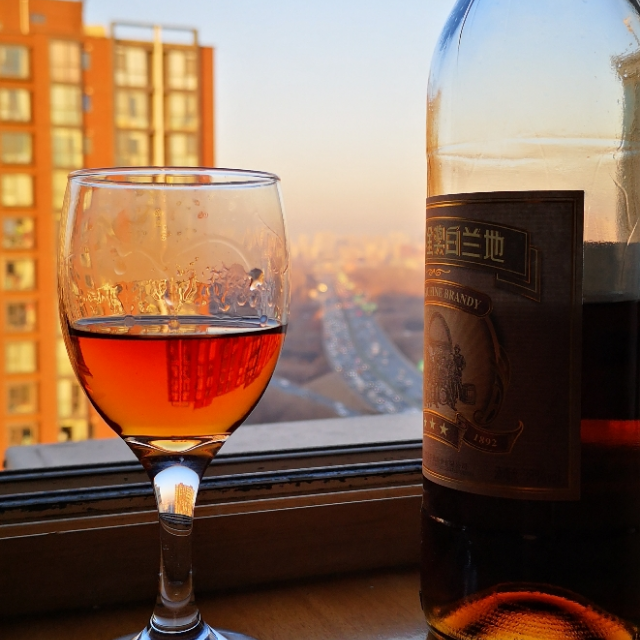 > 1919酒类直供 张裕三星白兰地 700ml商品评价 > 本人饮张裕金奖