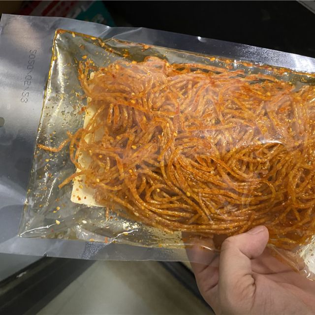 【网红辣条丝】125g/袋 辣条童年怀旧小零食湖南特产豆干手工制作麻辣