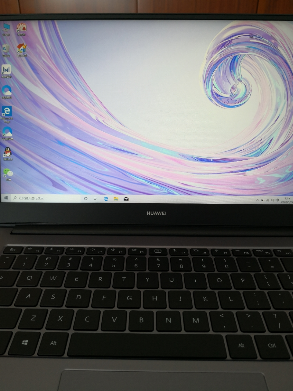 华为matebook d 14笔记本电脑 深空灰 锐龙版r5 16 512gb 固态硬盘