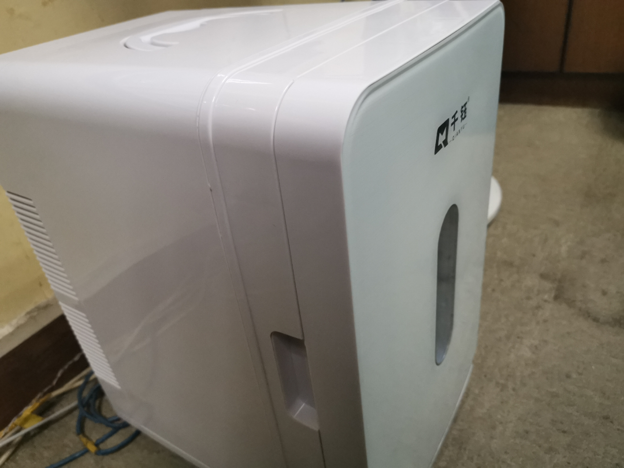 千钰20l车载小冰箱 聚氨酯材质降温效果更佳 半导体冷热箱 pd-20 单核