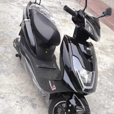 雅迪电动车豪战精致版电瓶车成人男女代步车电动轻便摩托车