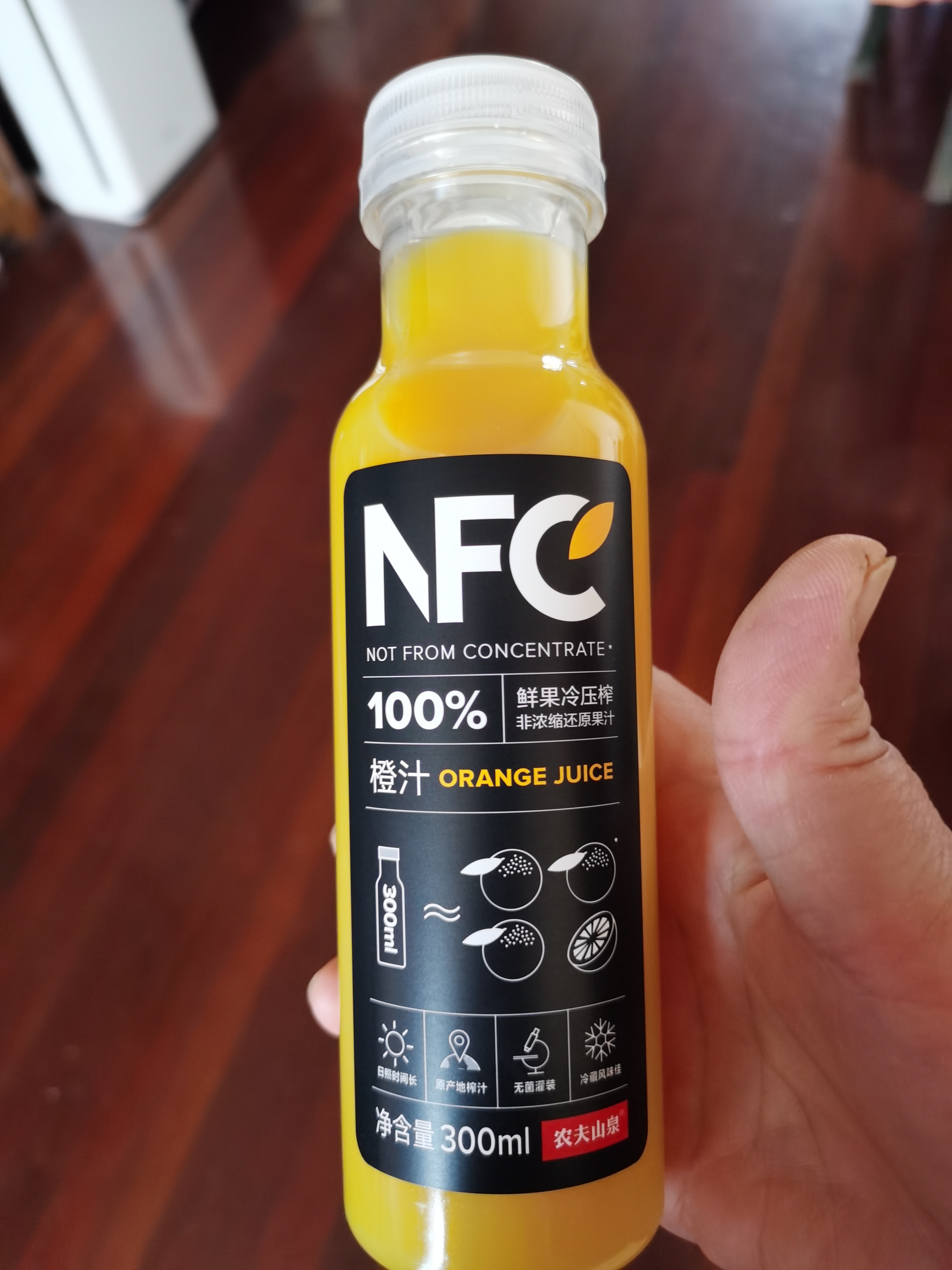 农夫山泉 nfc果汁饮料 100%nfc橙汁300ml*10瓶 礼盒分享装晒单图