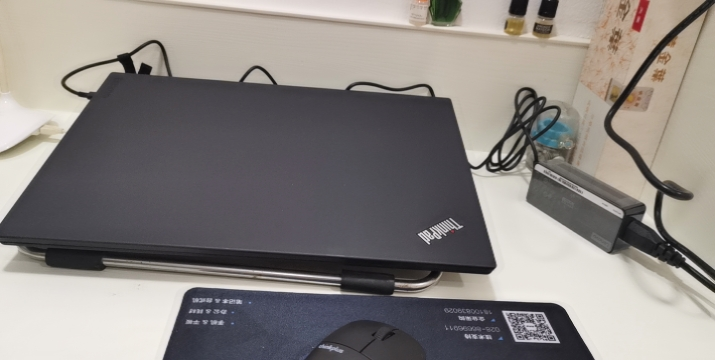 6英寸移动图形工作站笔记本电脑(八代酷睿四核i7-8550u 32gb内存2tb