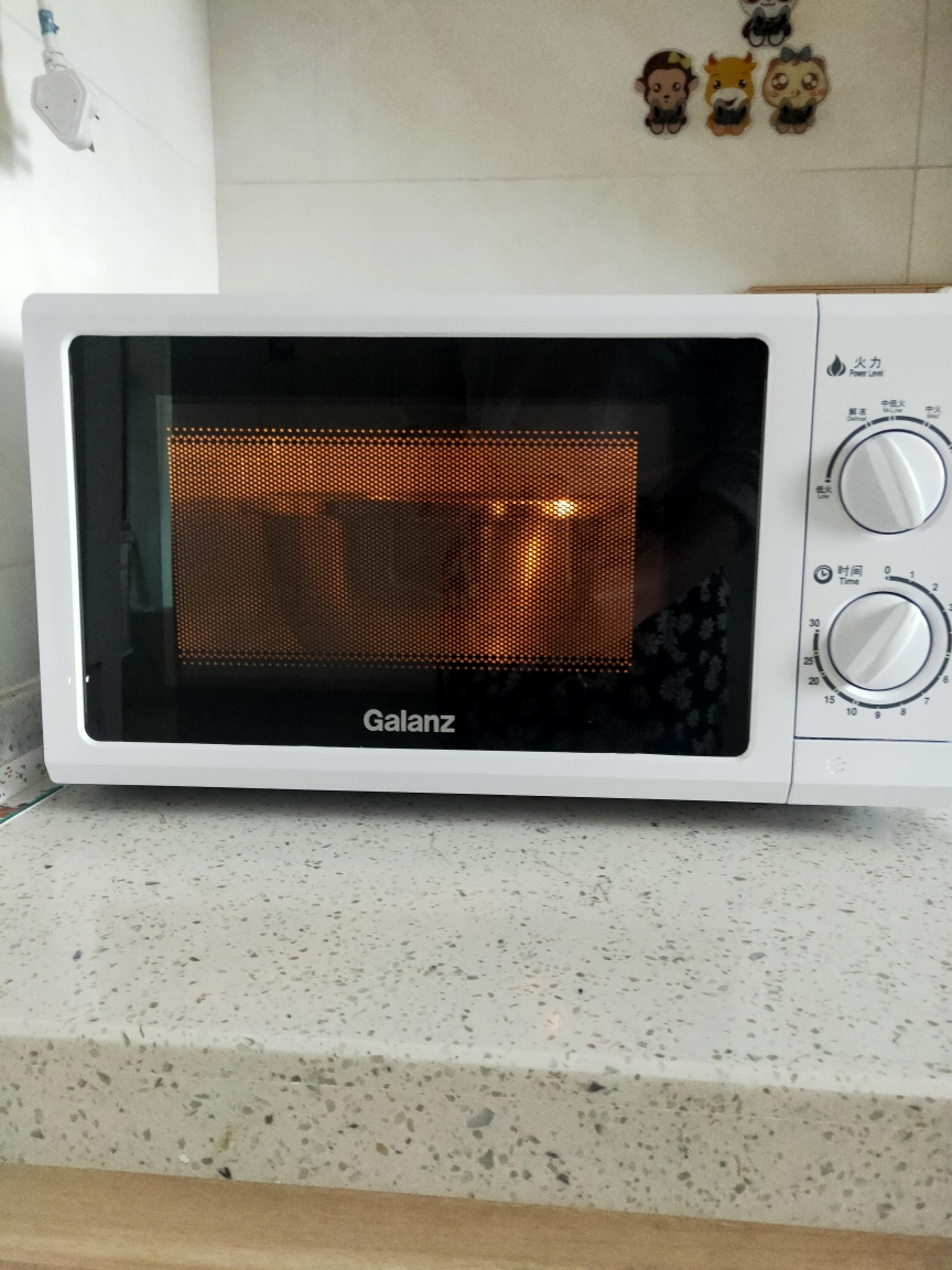 格兰仕(Galanz)微波炉 家用20升小型多功能 机械旋钮 玻璃转盘加热 P70D20N1P-G5(W0)晒单图