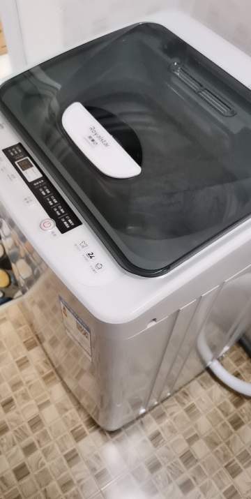 荣事达洗衣机半自动