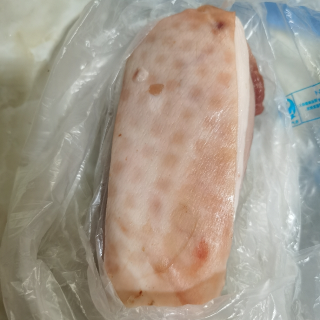 带皮猪后腿肉450g鲜