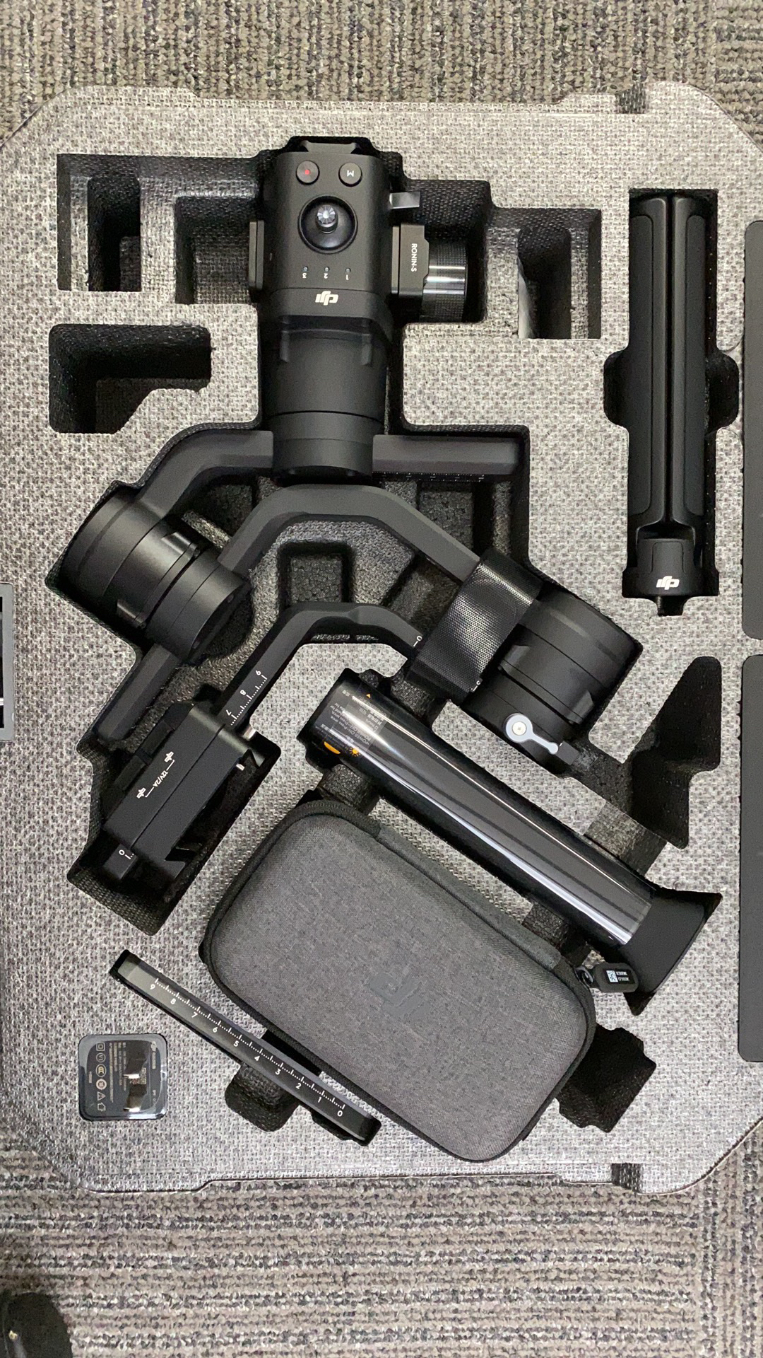 dji 大疆 手持云台 如影 ronin-s 标准版 专业单反相机手持三轴稳定器