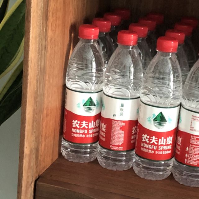 農夫山泉飲用天然水塑膜量販裝550ml12瓶飲用水