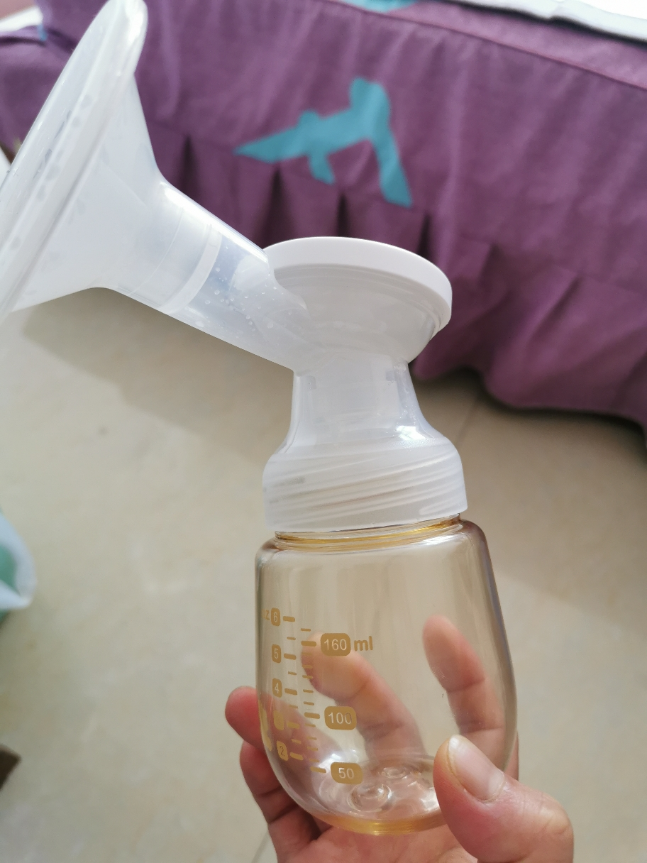 电动吸奶器可充电