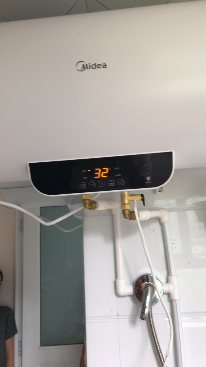 美的热水器家用