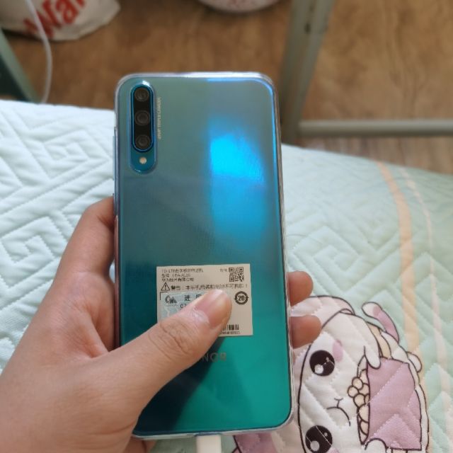 华为荣耀honor荣耀20青春版全网通6gb64gb蓝水翡翠移动联通电信4g手机