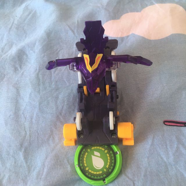 奥迪双钻(auldey)爆裂飞车3儿童玩具男孩玩具合体连翻系列雷暴684103