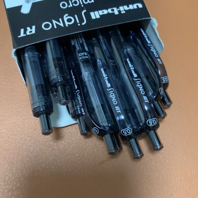 三菱(uni)umn-105按动中性笔12支/盒 0.5mm签字笔 学生考试专用笔 办