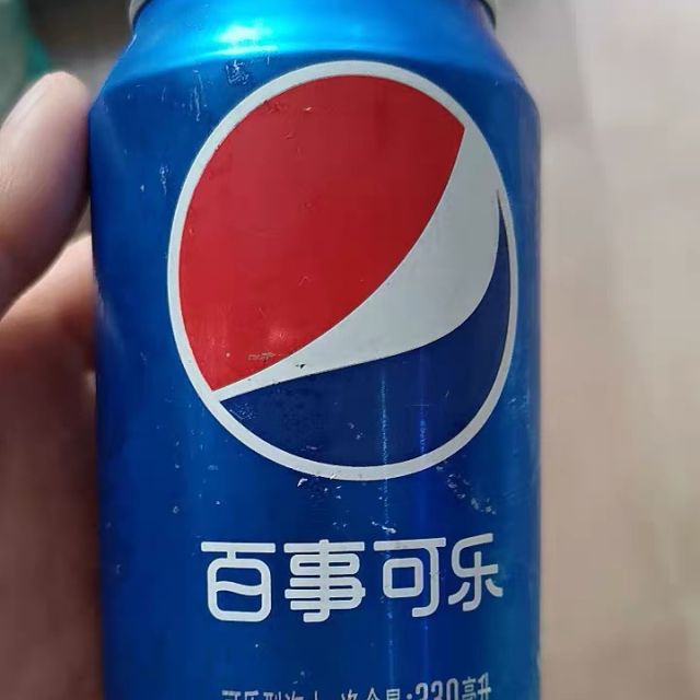 > 百事可乐 可乐型汽水 330ml*12听装碳酸汽水饮料罐装商品评价 > 不