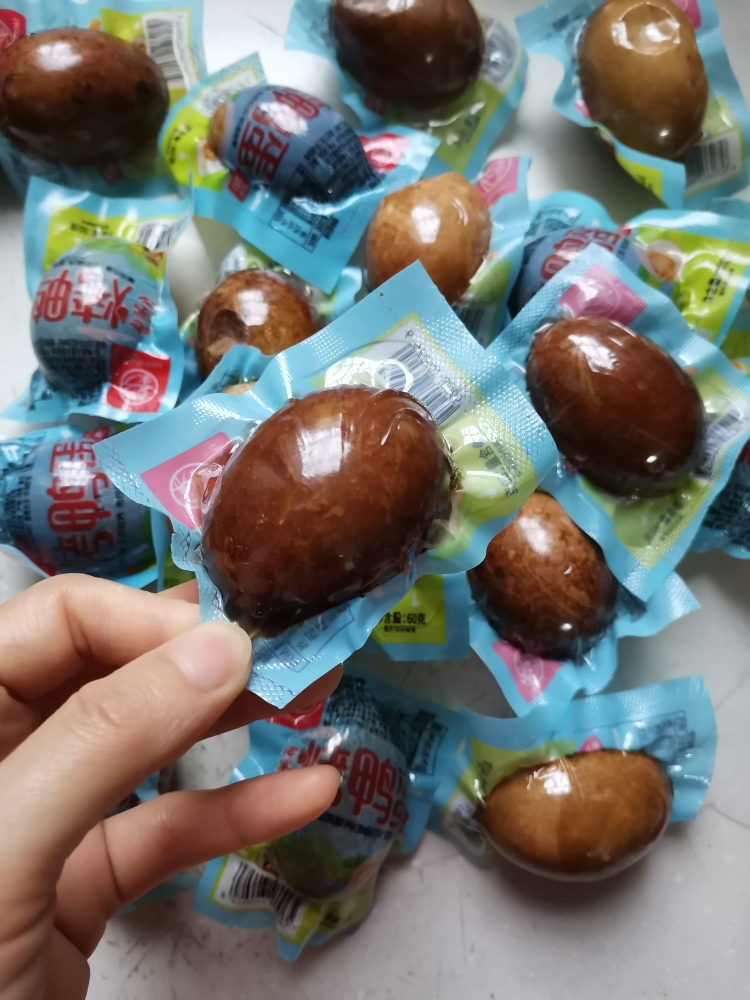 衡水湖特产烤鸭蛋65g*10枚 咸淡适中起沙流油焦香松软烤着更好吃晒单