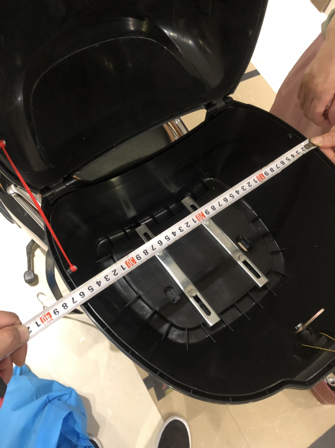 摩托车尾箱摩托车后备箱大号通用电瓶车储物箱踏板车弯梁车工具箱电动