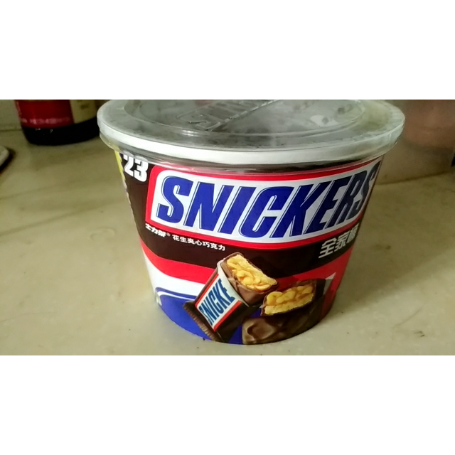 > 士力架花生牛奶夹心巧克力460g 桶装分享装全家桶零食糖果商品评价