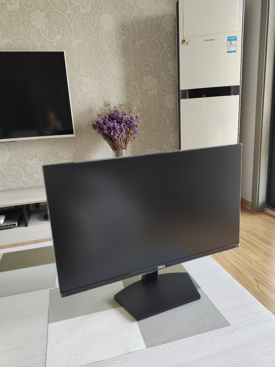 8英寸 新品 ips广视角三边微边框电脑办公显示器hdmi vga接口 se2419h