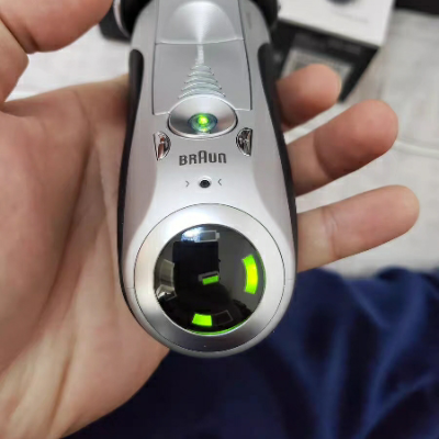 赠送jbl耳机博朗braun7893s电动剃须刀jblc100si有线耳机黑色