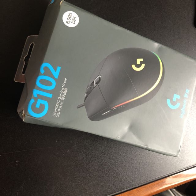 罗技g102第二代lightsync游戏鼠标游戏级8000dpi传感器约1680万色流光
