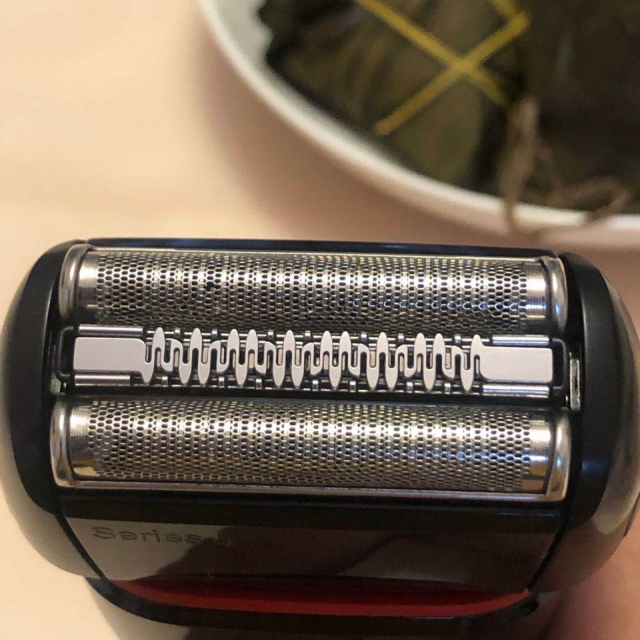 博朗braun电动剃须刀5030s三级剃须德国进口三刀头充插两用全身水洗