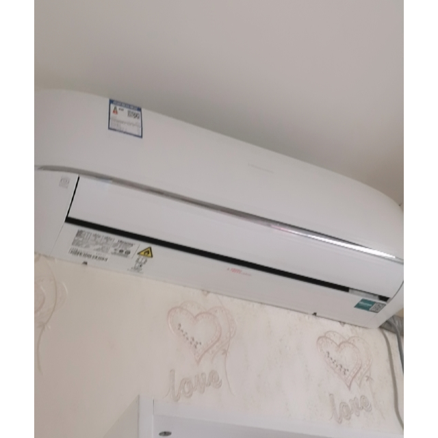 > 海信空调kfr-35gw/a200x-x1商品评价 > 风力大小:几乎无声 .