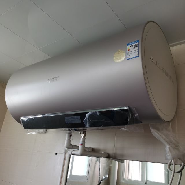 ao史密斯aosmith60升电热水器cewh60g晶彩外观内胆免清洗增强版双3000