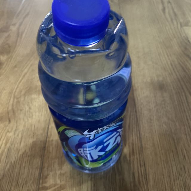 达能脉动大瓶青柠水蜜桃口味1l整箱维生素功能饮料牛饮装多口味多规格