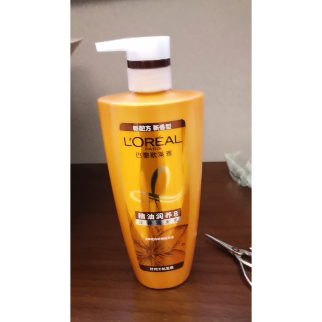 欧莱雅精油润养润发乳700ml改善毛躁干枯补水持久留香顺滑柔顺护发素