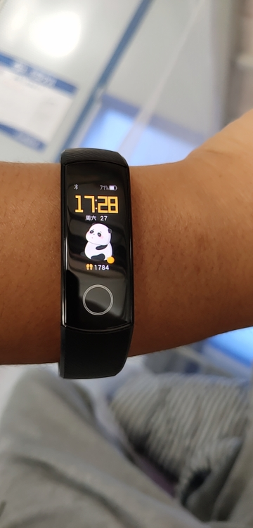 华为荣耀手环5 运动智能电子运动手环彩屏触控50米防水游泳血氧心率