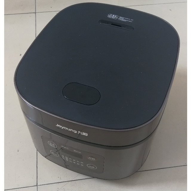 九阳(joyoung)电饭煲f-40fz820 金属机身 24小时预约功能 不粘内胆