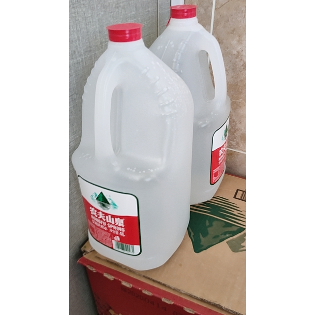 农夫山泉天然水4l桶装