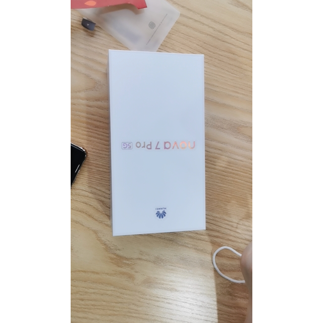 华为huaweinova7pro5g麒麟9855gsoc芯片前置3200万追焦双摄50倍潜望