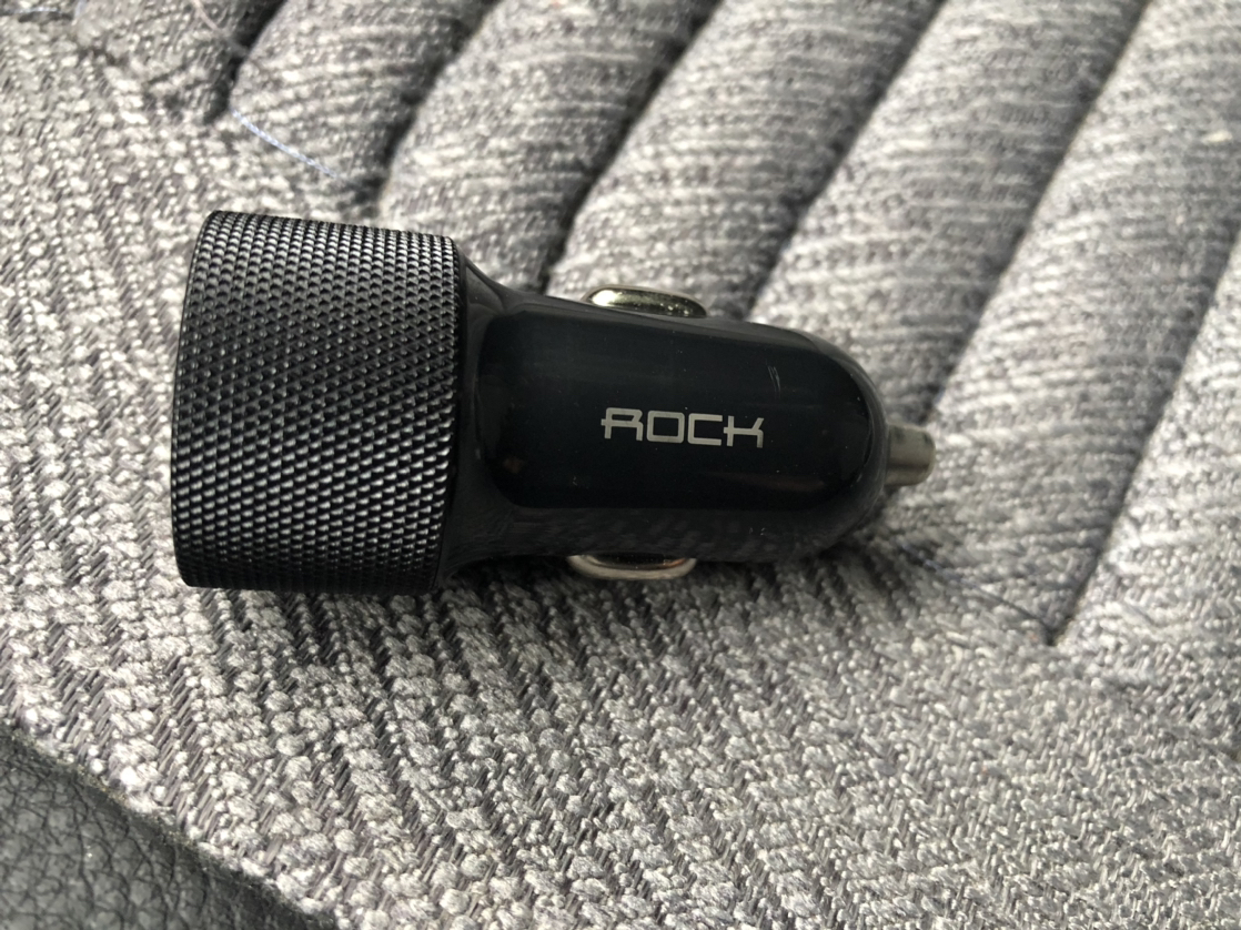 洛克(rock)车载充电器一拖二点烟器车充快充2.