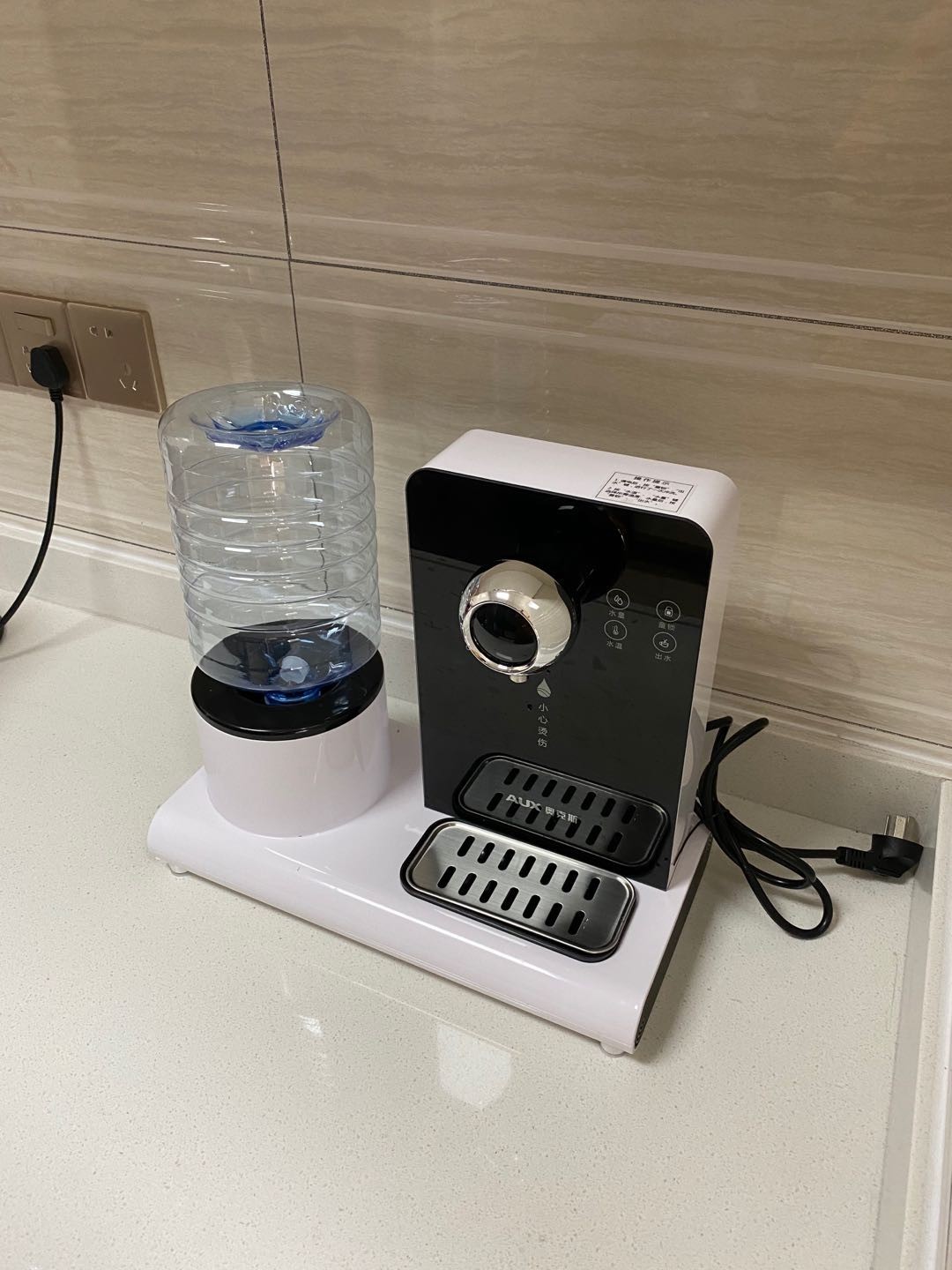 小型自动饮水机