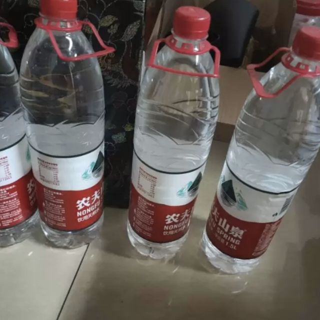 农夫山泉矿泉水1.5l大瓶装高清大图|实物图