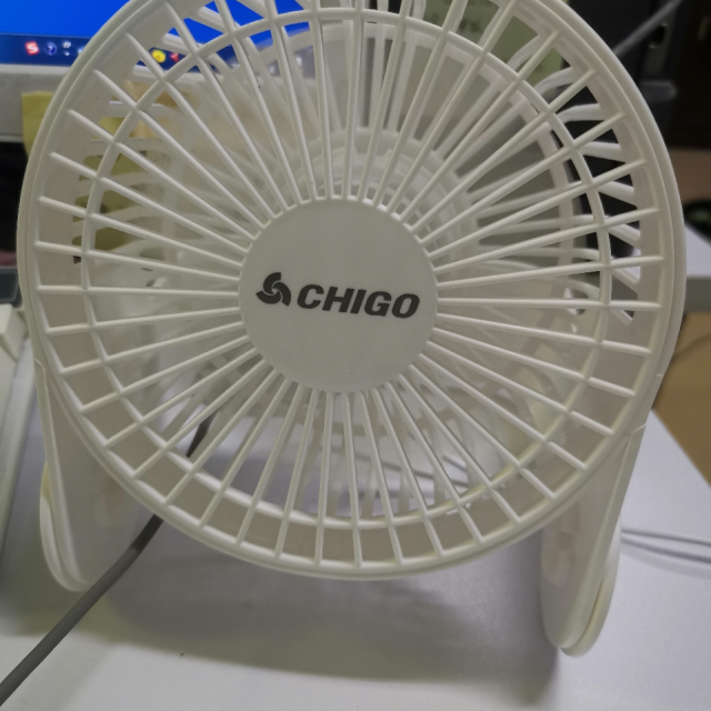 志高chigousb迷你小风扇电风扇c63家用学生宿舍办公室桌面便携移动小
