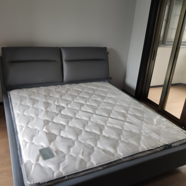 喜临门 欧式真皮床 进口头层牛皮高回弹靠背 静音排骨架 嵌入式皮床双