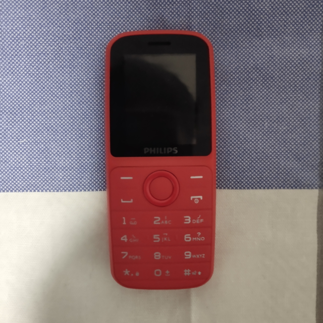 飞利浦(philips)e109 炫酷红 环保材质 防尘 直板按键 移动联通 双卡