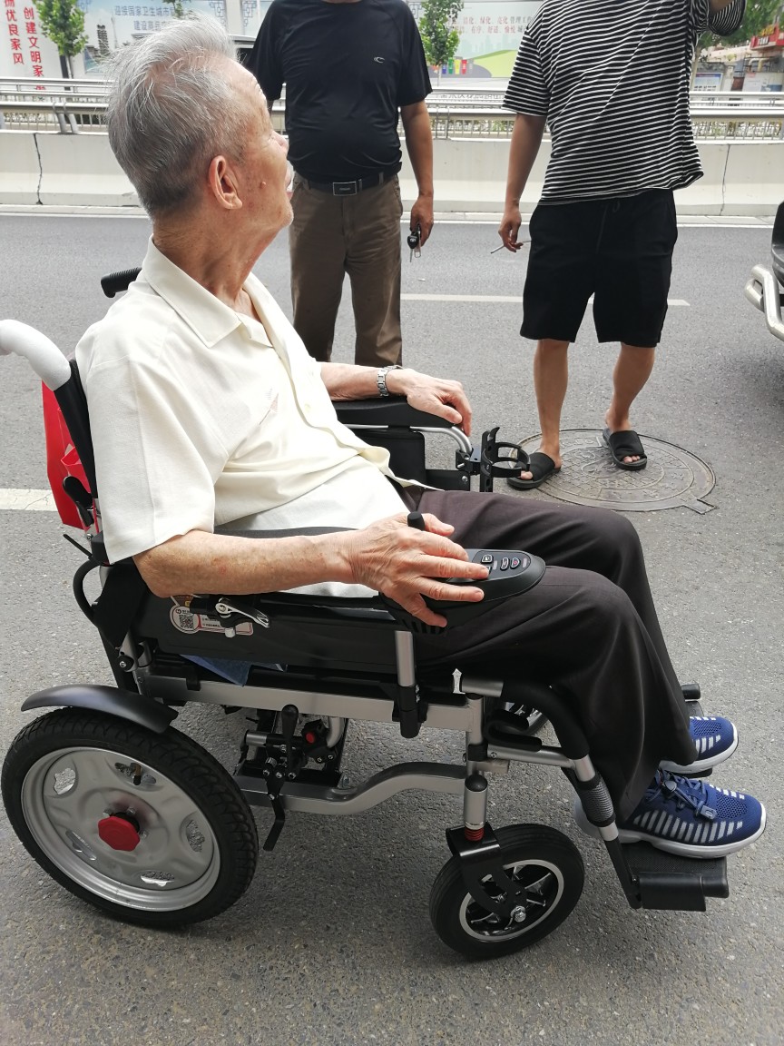 好哥电动轮椅可折叠轻便全躺智能全自动老年残疾人便携四轮代步车低