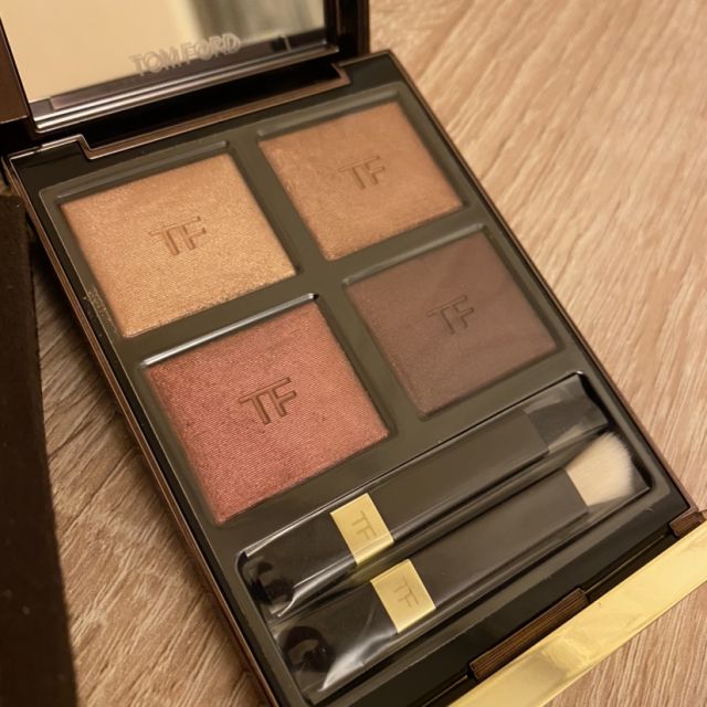 顺丰速运汤姆福特tomfordtf幻魅四色眼影盘百变持久04网红蜜月盘honey