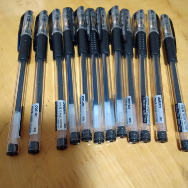 得力文具中性笔6600es盒装12支05mm水性签字笔碳素笔顺滑黑色12支