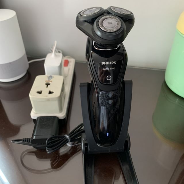 飞利浦philips电动剃须刀干湿两用三刀头全身水洗充电旋转式刮胡刀s5