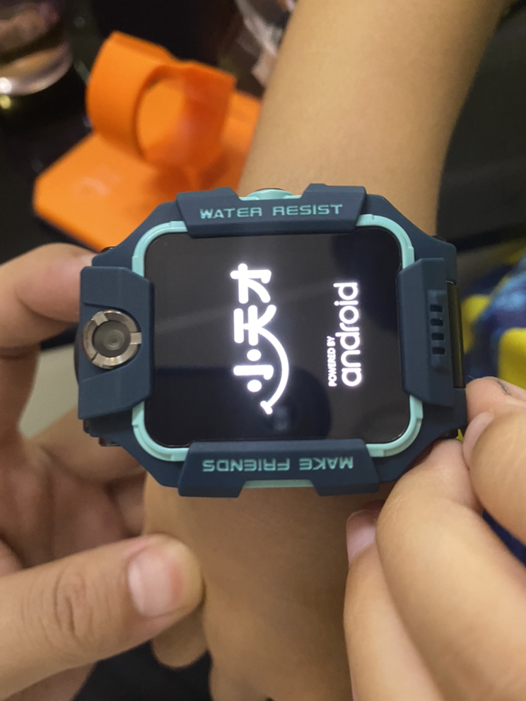 小天才儿童电话手表z6闪绿 防水gps定位智能手表 学生儿童移动联通