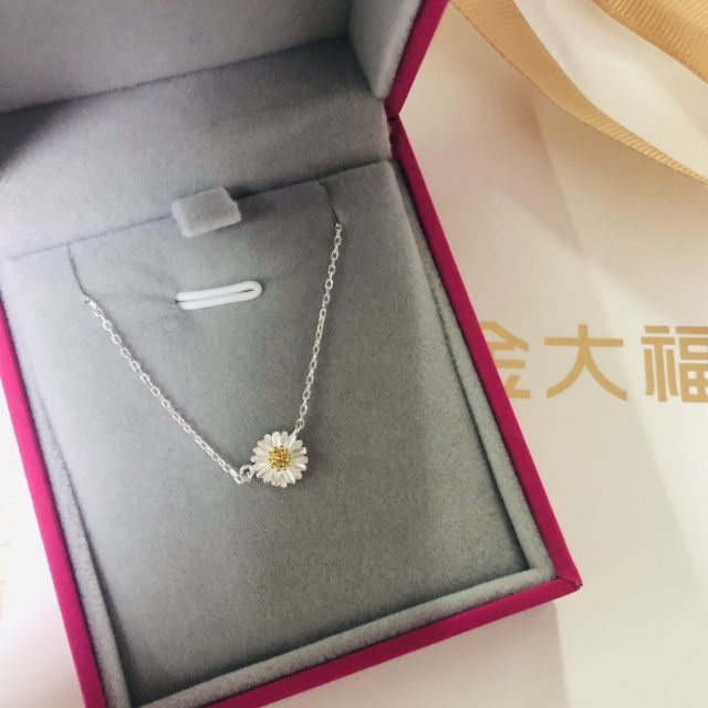 金大福kingtaifook小雏菊纯银项链女士925银小雏菊项链女锁骨链清新